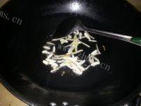 香菇烧排骨自制做法图解4)