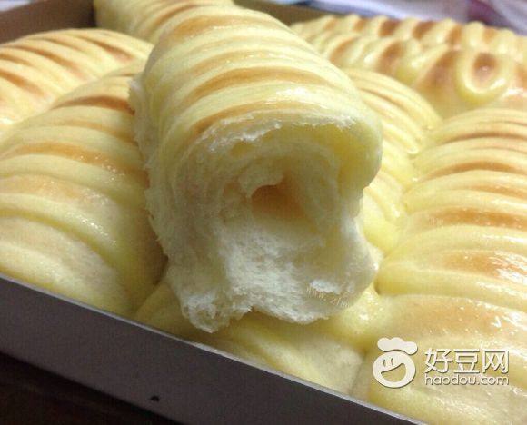 好看的毛毛虫面包