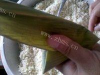 自己做的咸蛋肉粽做法图解14)
