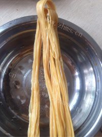 美味的麻汁腐竹面做法图解1)