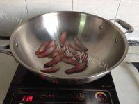 家常菜腊肉炒花菜做法图解4)