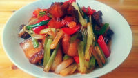 荞菜炒肉做法图解10)