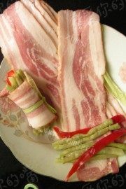 自制烤培根蔬菜卷做法图解4)