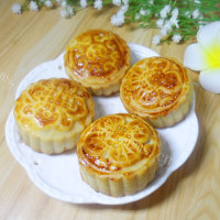自制广式豆沙月饼做法图解6)