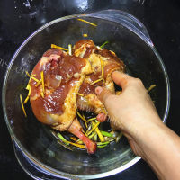 妈妈做的荷香卤鸭腿做法图解2)