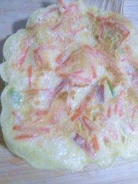 饱满的胡萝卜蛋饼