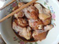 美味的酱鸡翅根做法图解1)