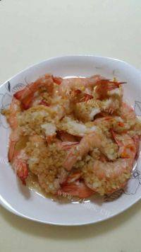 口味十足蒜蓉虾