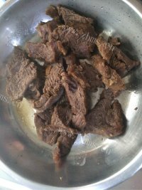 鲜美可口的酱牛肉做法图解7)