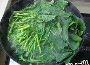 正宗陈醋菠菜花生米做法图解1)