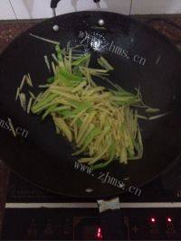 家常菜青椒土豆丝做法图解5)