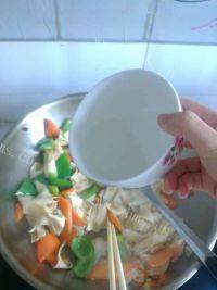 家常菜炒干豆腐做法图解9)