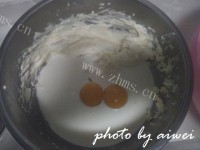 质嫩爽口的轻乳酪蛋糕做法图解4)