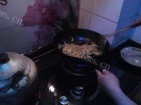 爽滑的牛肉粉丝汤做法图解7)