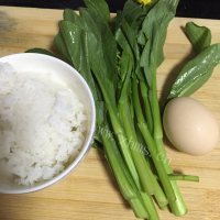 美味的青菜蛋炒饭做法图解1)