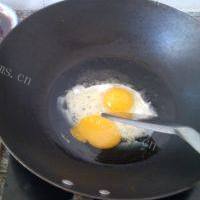 在家做的鸡蛋炒饭的做法图解二