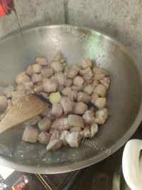 美味佳肴般的红烧肉做法图解5)
