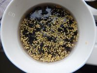 香气浓郁的黑豆豆浆做法图解1)