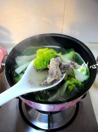 自制奶白菜鸡肉汤做法图解13)
