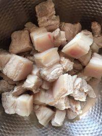 家常菜红烧肉做法图解3)