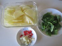 青椒炒土豆片做法图解1)