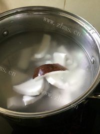 好吃的椰子煲鸡做法图解3)