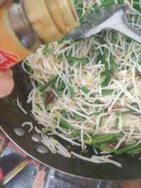 家常菜韭菜炒银芽