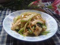 很有食欲的芹菜炒千张