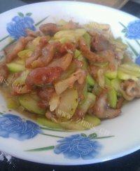 家常菜西葫芦炒肉片