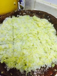 自制白菜猪肉水饺做法图解3)