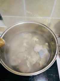 香喷喷的鸡肝炒豆芽做法图解5)