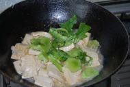 鲜美筋道的家常豆腐