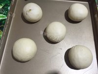 自制焦糖苹果面包做法图解12)