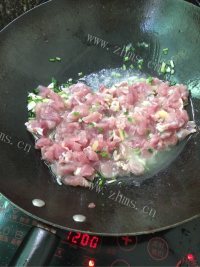 家常菜青椒炒肉做法图解5)
