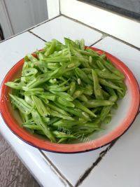 易做的豆角炒肉做法图解4)