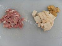 营养丰富的花蛤豆腐汤做法图解2)