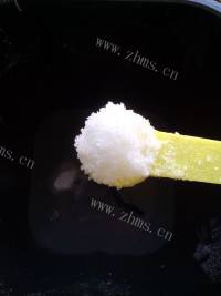 自制黑芝麻花卷做法图解5)