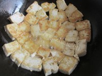 可口的风味孜然豆腐做法图解3)
