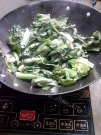 家常菜小炒油麦菜做法图解7)