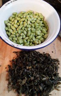 绿色食物咸菜炒毛豆做法图解1)