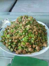 家常菜酸豆角炒肉沫