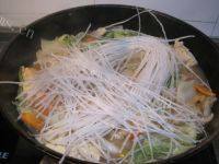 诱人的白菜炖冻豆腐做法图解19)