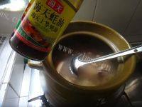 美味花生莲藕排骨汤做法图解9)