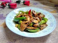 家常菜青椒炒鸡杂