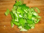 家常菜辣椒炒猪肉做法图解1)