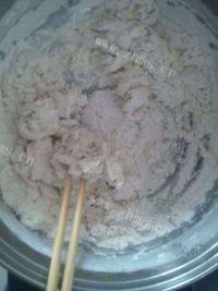 美味的香煎肉饼做法图解3)