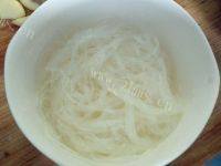 美味的三鲜水饺做法图解5)