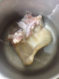 美味的卤猪耳做法图解1)