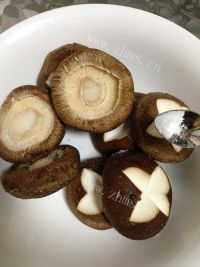 好吃的黑胡椒烤香菇做法图解3)