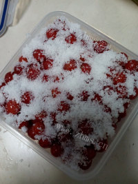 美味的冰冻樱桃做法图解5)
